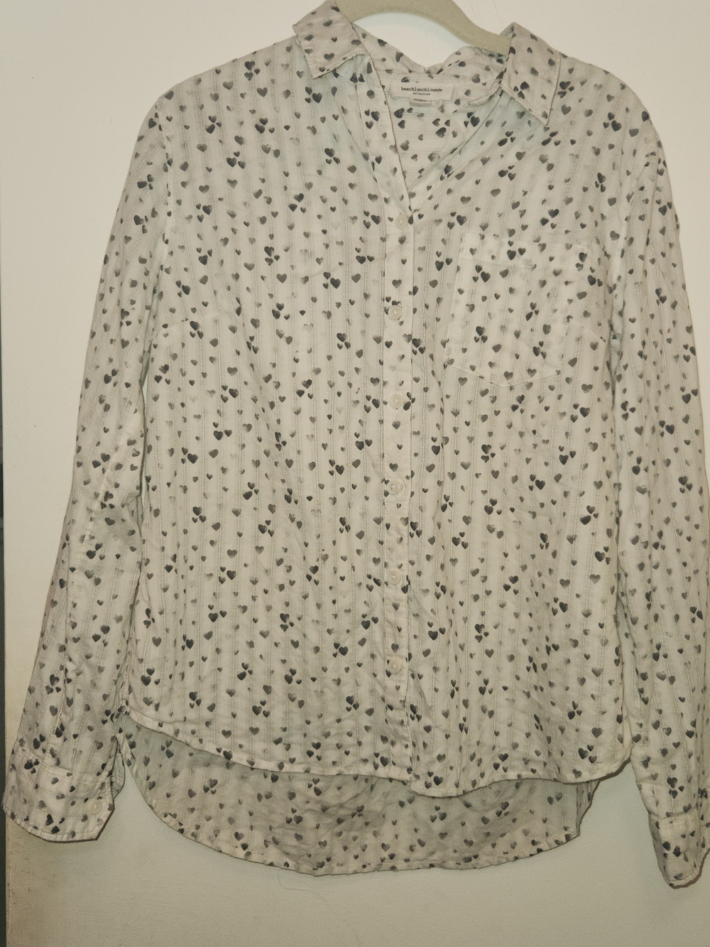 beachlunchlounge Cream Button-Up Shirt with Black Heart Print S